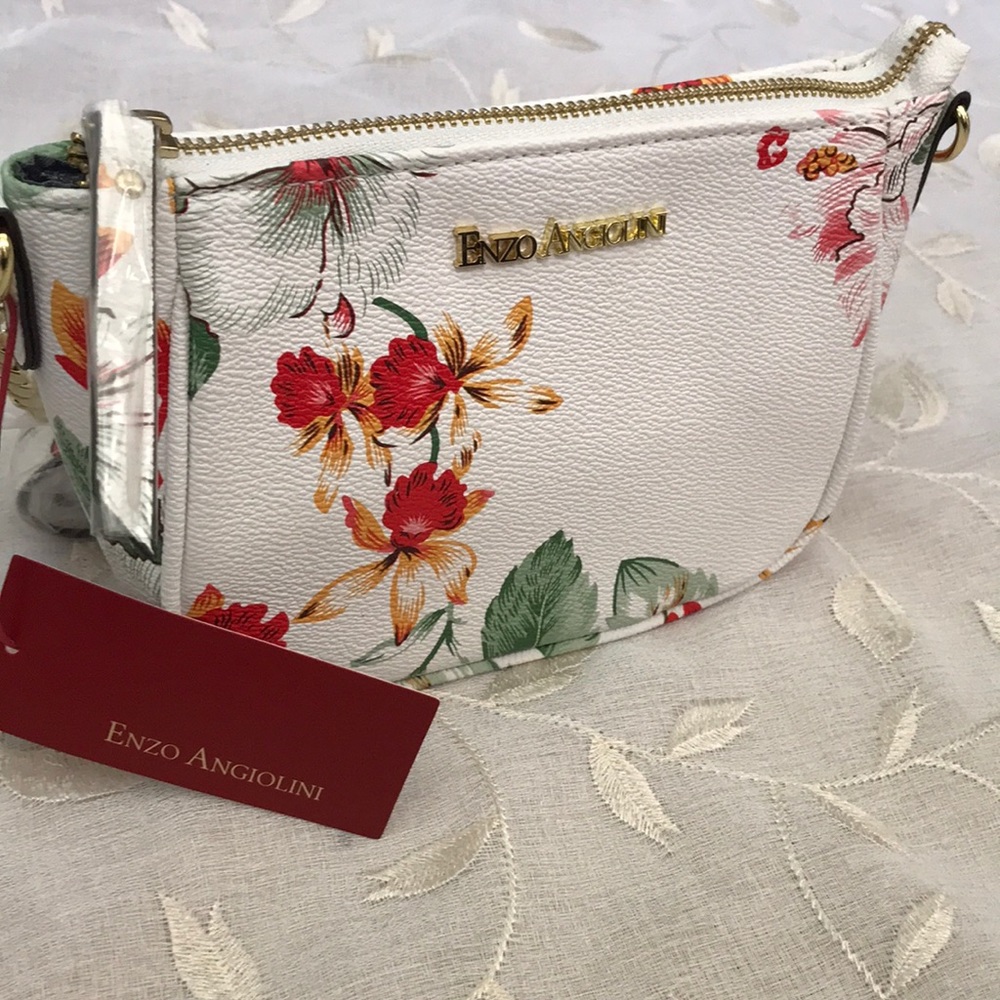 ENZO ANGIOLINI Dael Crossbody